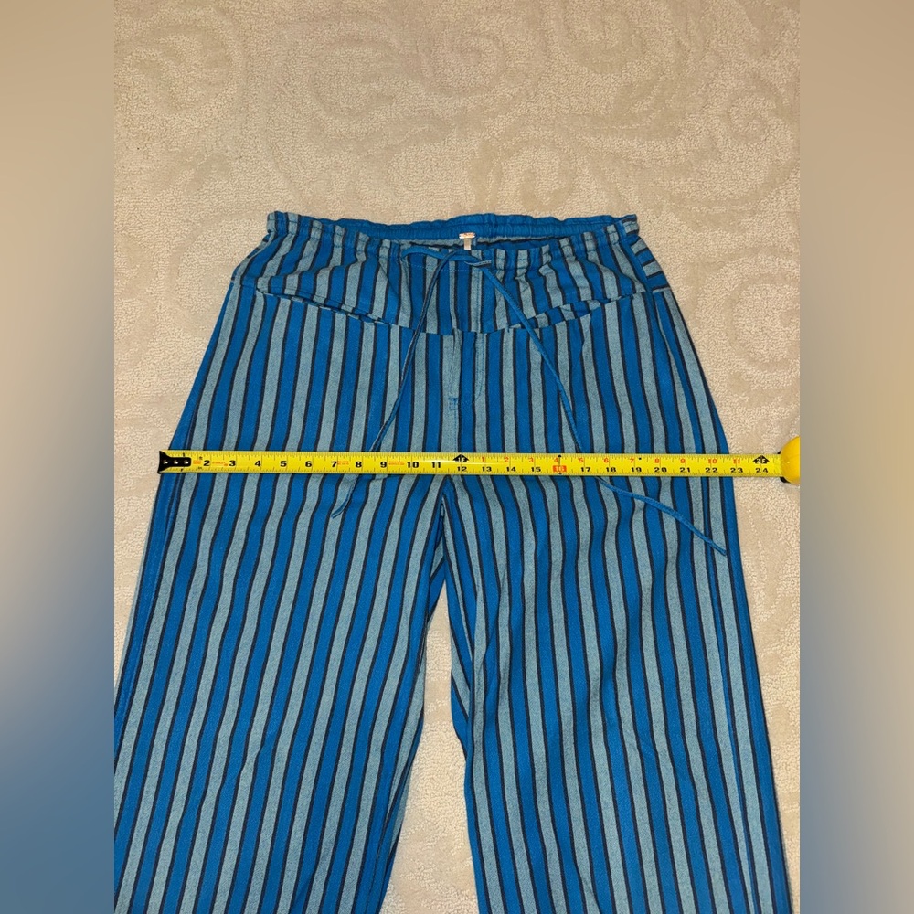 Blue striped wide leg pants. - Picture 6 of 7